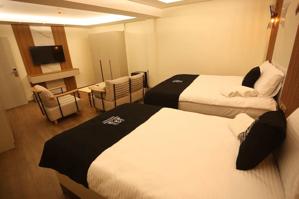 Deluxe Üç Kişilik Oda