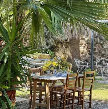 Sekiz Oda Otel