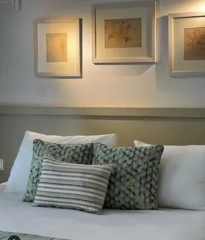 Sekiz Oda Otel