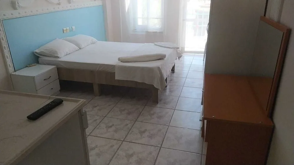 Comfort Dört Kişilik Oda, Balkon, Havuz Manzaralı