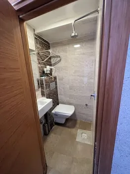 Okur Otel