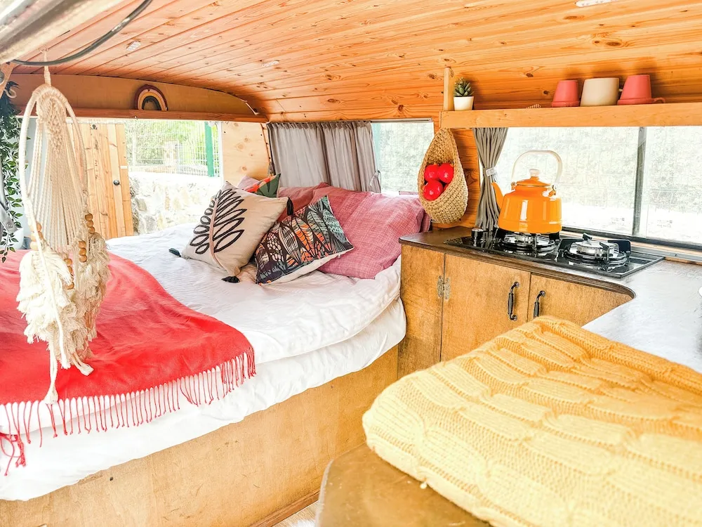 Junior Karavan