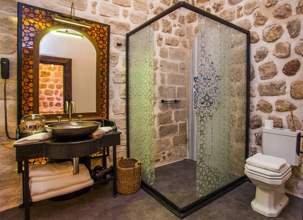 Duplex Honeymoon Suite