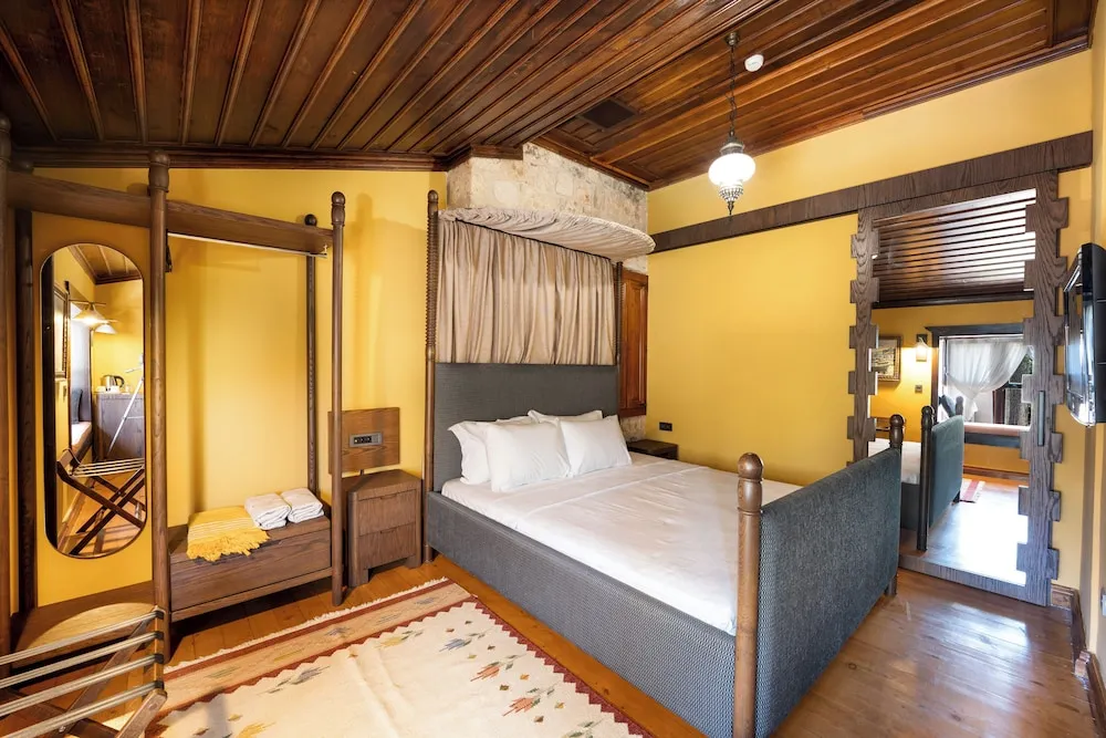 Luxury Oda, 1 Büyük (Queen) Boy Yatak, Bahçe Manzaralı