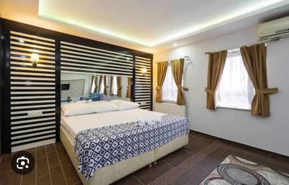 Standard Tek Büyük veya İki Ayrı Yataklı Oda, Şehir Manzaralı