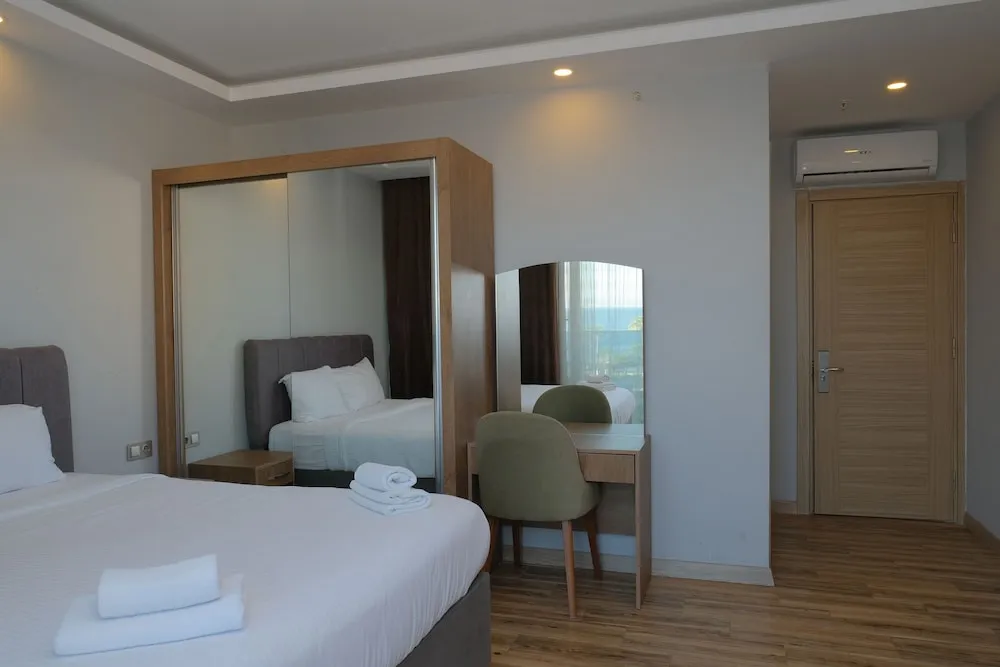 Standard Tek Büyük Yataklı Oda, Balkon, Deniz Manzaralı