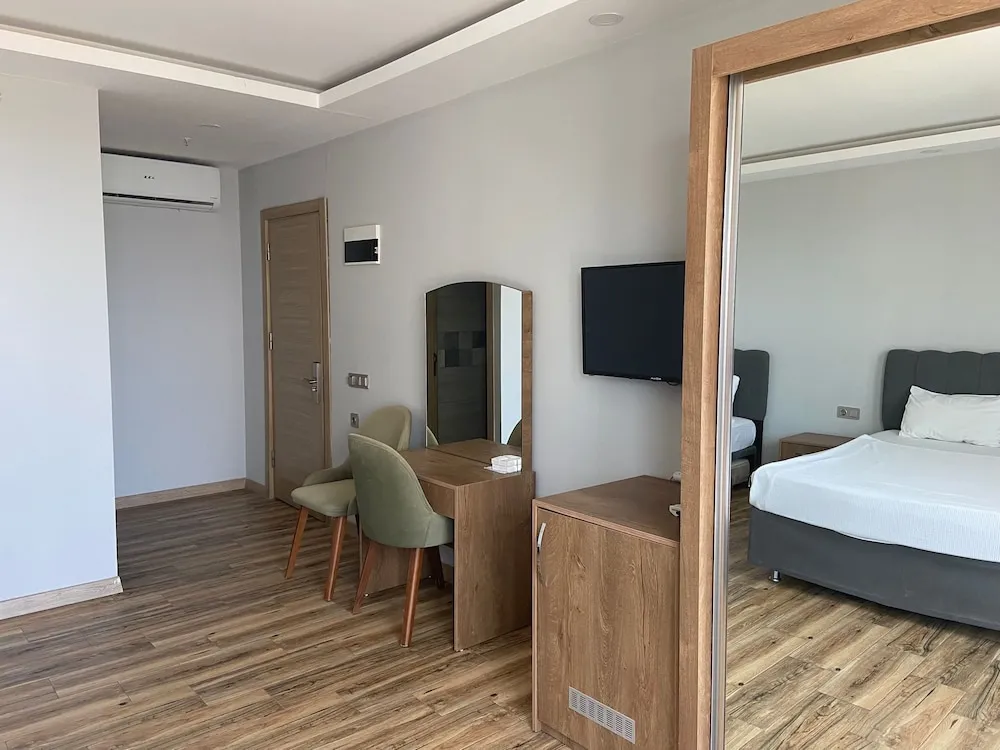 Standard Üç Kişilik Oda, Balkon