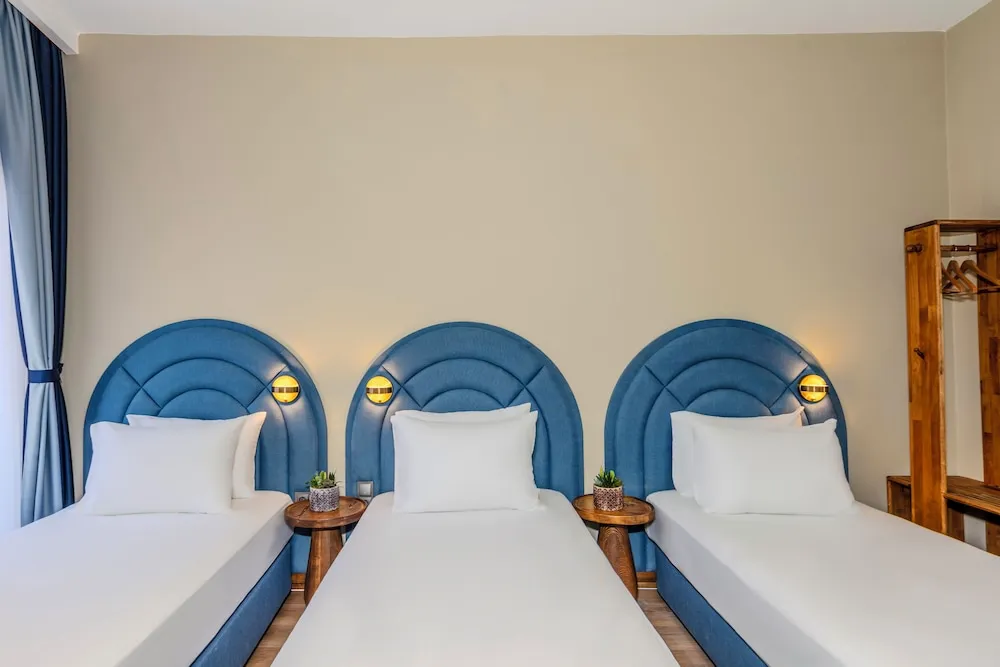 Deluxe Üç Kişilik Oda, 3 Tek Kişilik Yatak, Balkon