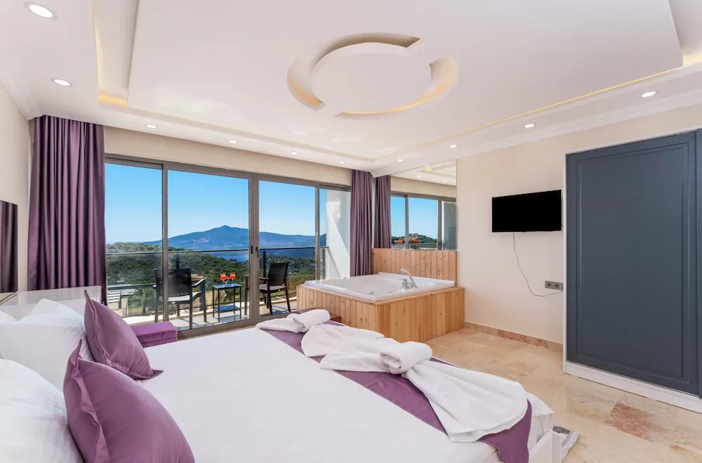 Deluxe Villa, 4 Yatak Odası, Balkon, Kısmi Deniz Manzaralı