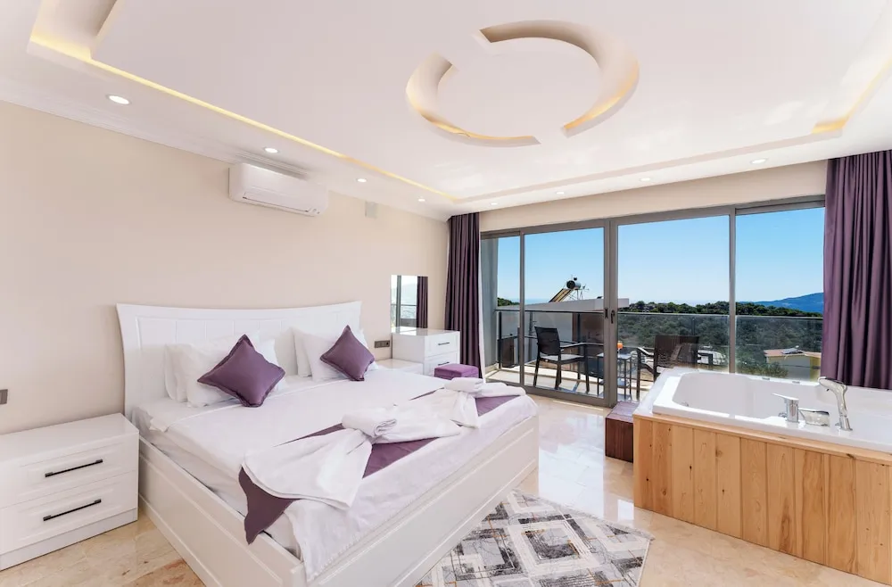 Deluxe Villa, 4 Yatak Odası, Balkon, Kısmi Deniz Manzaralı