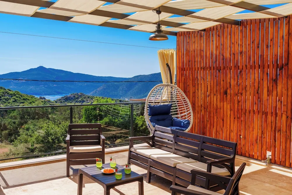 Deluxe Villa, 4 Yatak Odası, Balkon, Kısmi Deniz Manzaralı