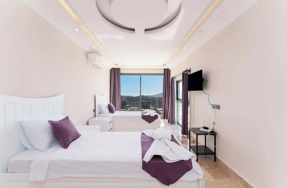 Deluxe Villa, 4 Yatak Odası, Balkon, Kısmi Deniz Manzaralı