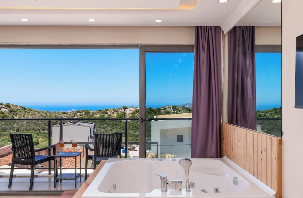 Deluxe Villa, 5 Yatak Odası, Balkon, Kısmi Deniz Manzaralı