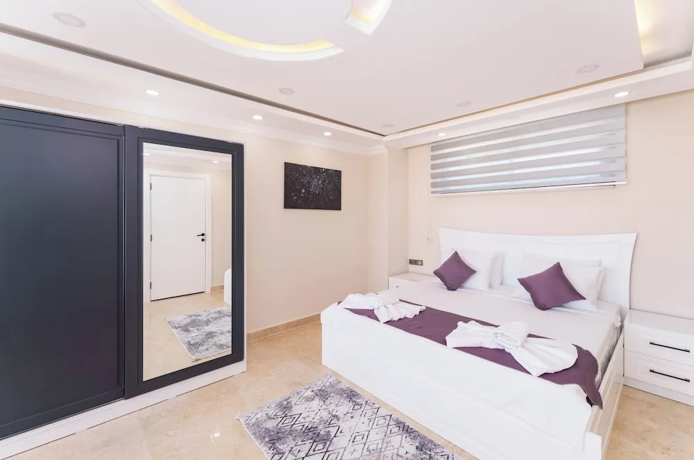 Deluxe Villa, 5 Yatak Odası, Balkon, Kısmi Deniz Manzaralı