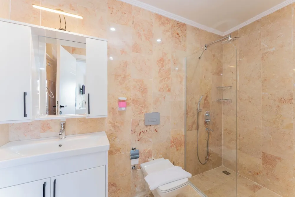 Deluxe Villa, 5 Yatak Odası, Balkon, Kısmi Deniz Manzaralı