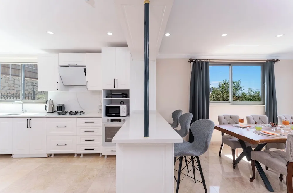 Deluxe Villa, 5 Yatak Odası, Balkon, Kısmi Deniz Manzaralı