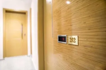 Smyrna Homes & Suits