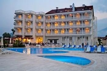 Mira Garden Resort & Hotel