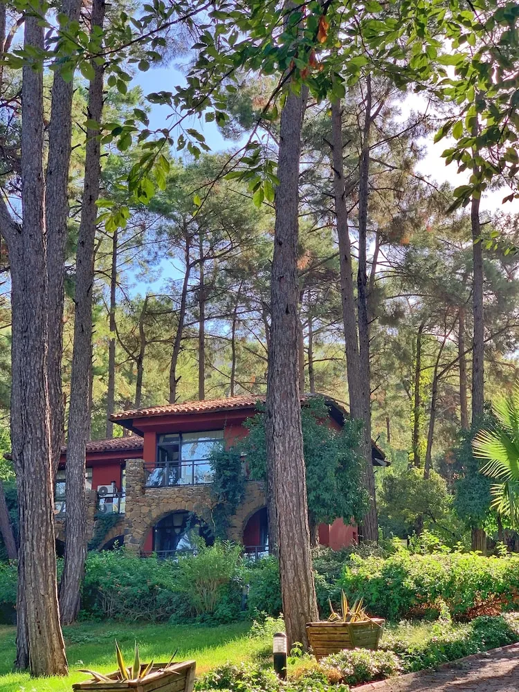 Süit, 2 Yatak Odası, Bahçe Manzaralı