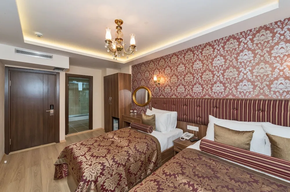 Deluxe Üç Kişilik Oda