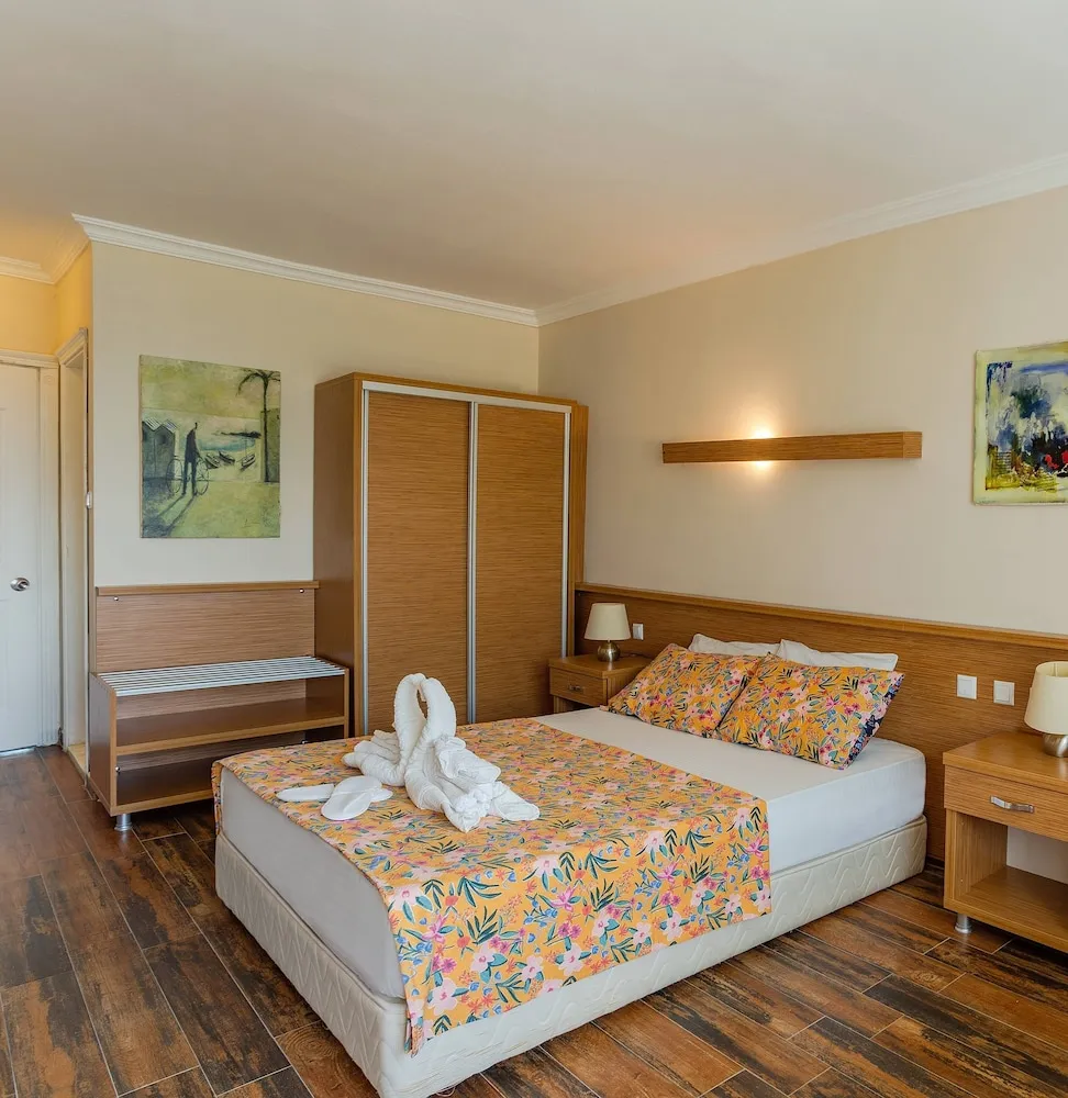 Deluxe Tek Büyük veya İki Ayrı Yataklı Oda, Deniz Manzaralı