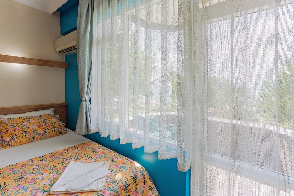 Deluxe Dört Kişilik Oda, Deniz Manzaralı
