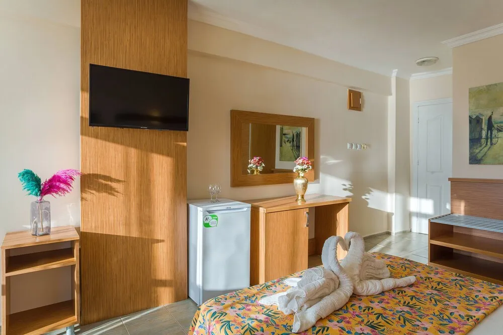 Deluxe Dört Kişilik Oda, Deniz Manzaralı