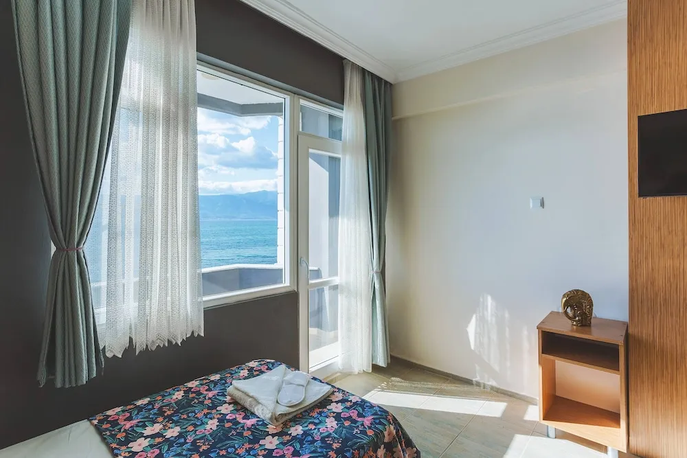 Deluxe Üç Kişilik Oda, Deniz Manzaralı