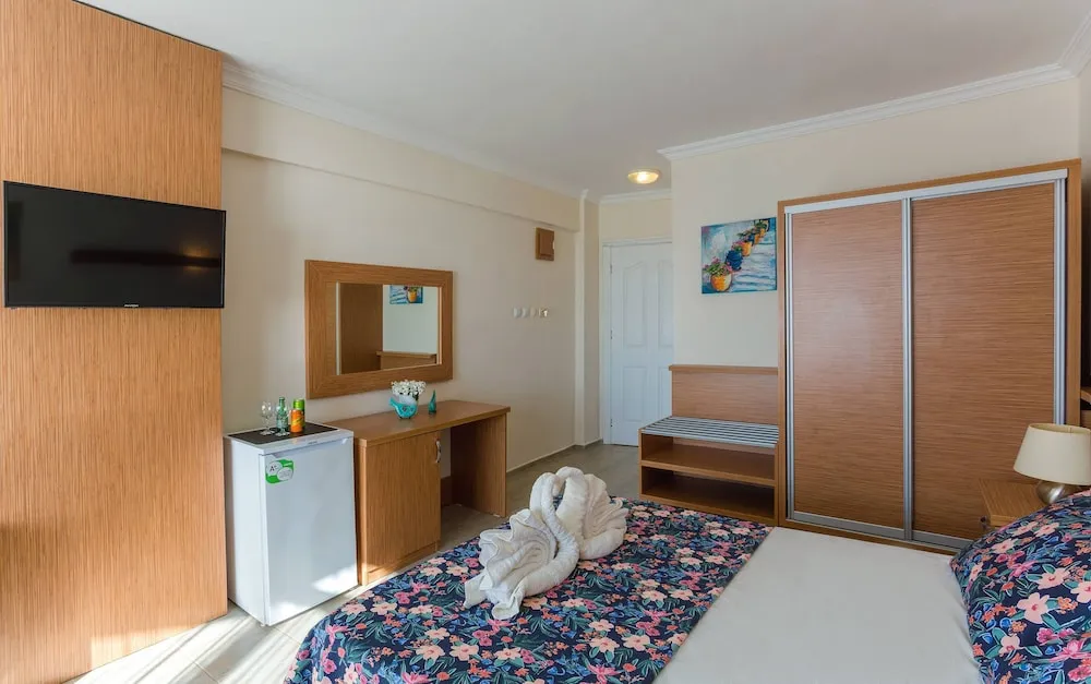 Deluxe Üç Kişilik Oda, Deniz Manzaralı