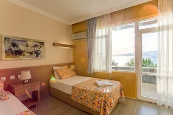 Aqua Nina Resort Hotel