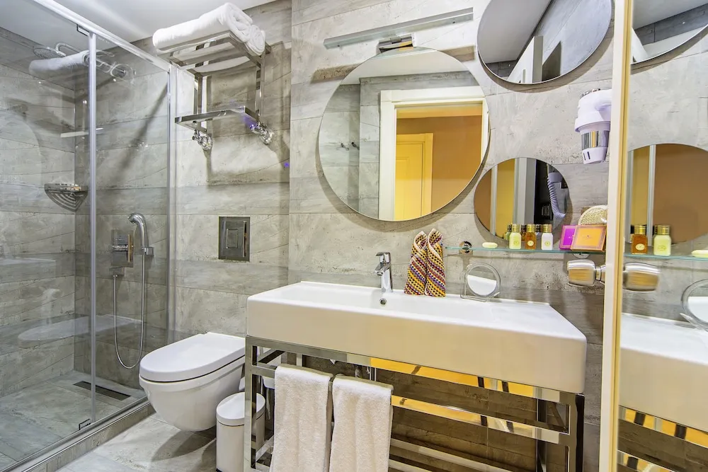 Deluxe Üç Kişilik Oda, 3 Tek Kişilik Yatak