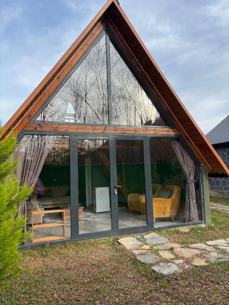 Basic Bungalov, Balkon, Dağ Manzaralı