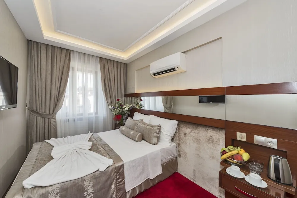 Standard Tek Büyük veya İki Ayrı Yataklı Oda