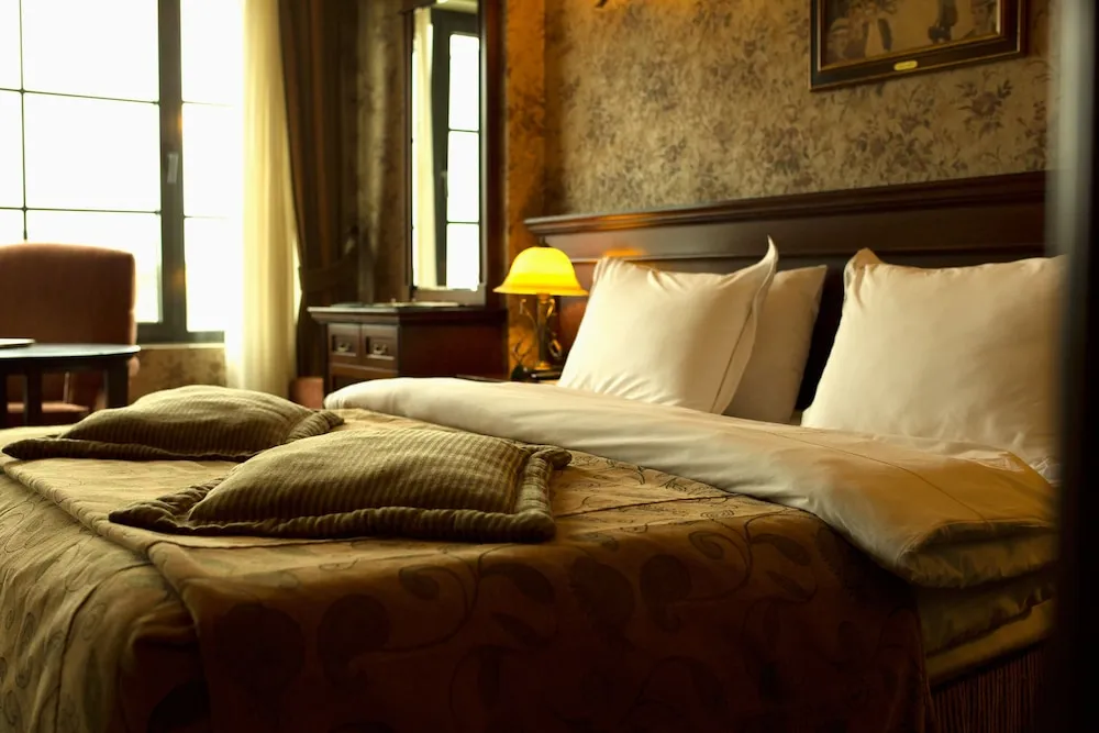 Deluxe French Bed Room