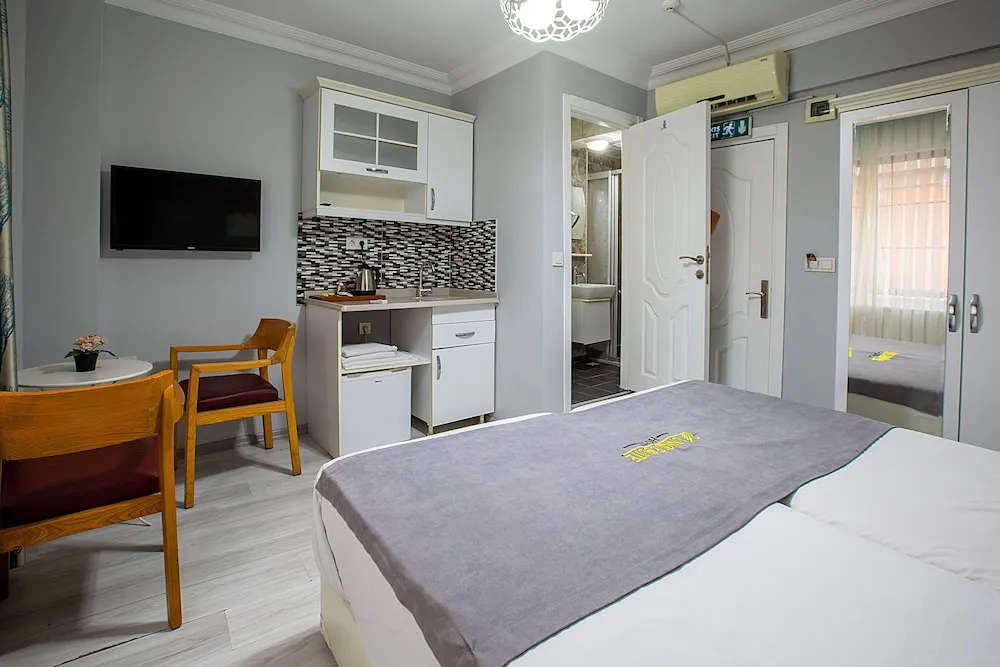 Tek Büyük veya İki Ayrı Yataklı Oda