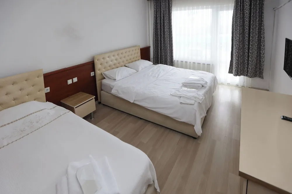 Standard Üç Kişilik Oda, Şehir Manzaralı