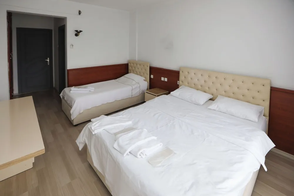 Standard Üç Kişilik Oda, Şehir Manzaralı