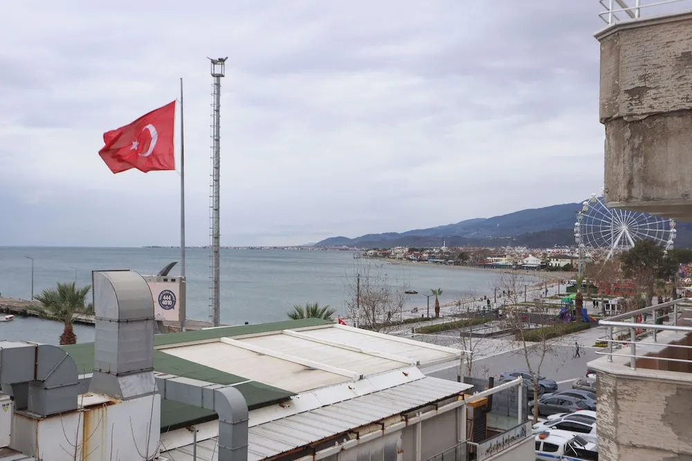 Standard Üç Kişilik Oda, Deniz Manzaralı