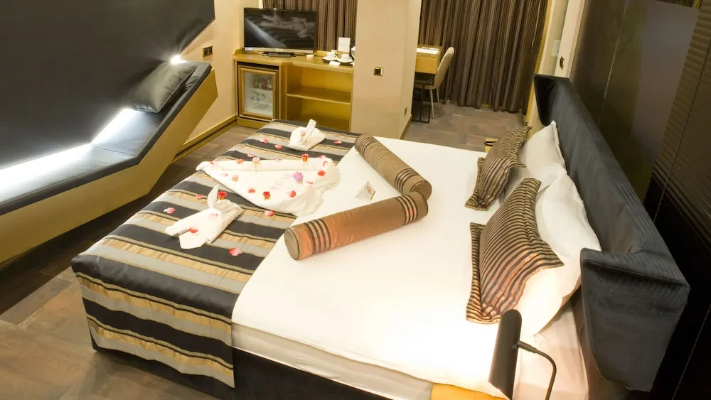 Sea View Premium Suite with Jacuzzi