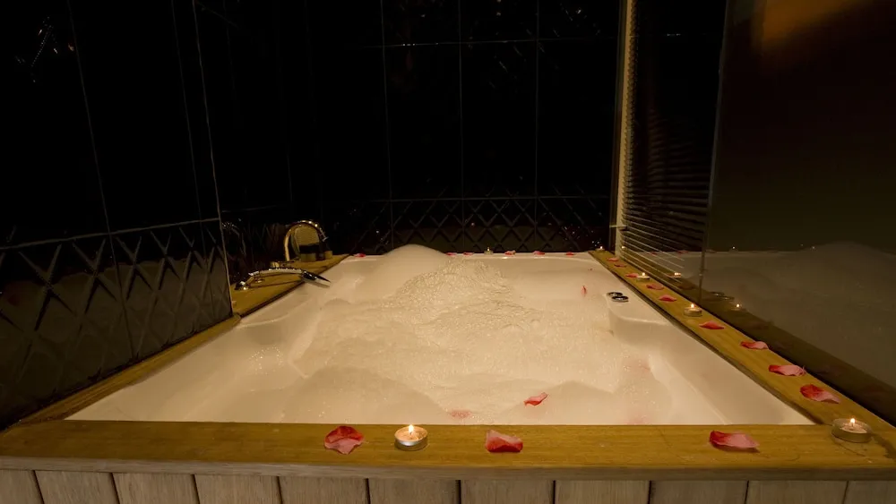 Sea View Premium Suite with Jacuzzi
