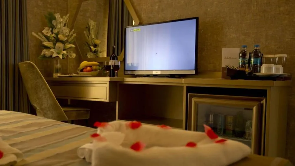 Deluxe Büyük Yataklı Tek Kişilik Oda