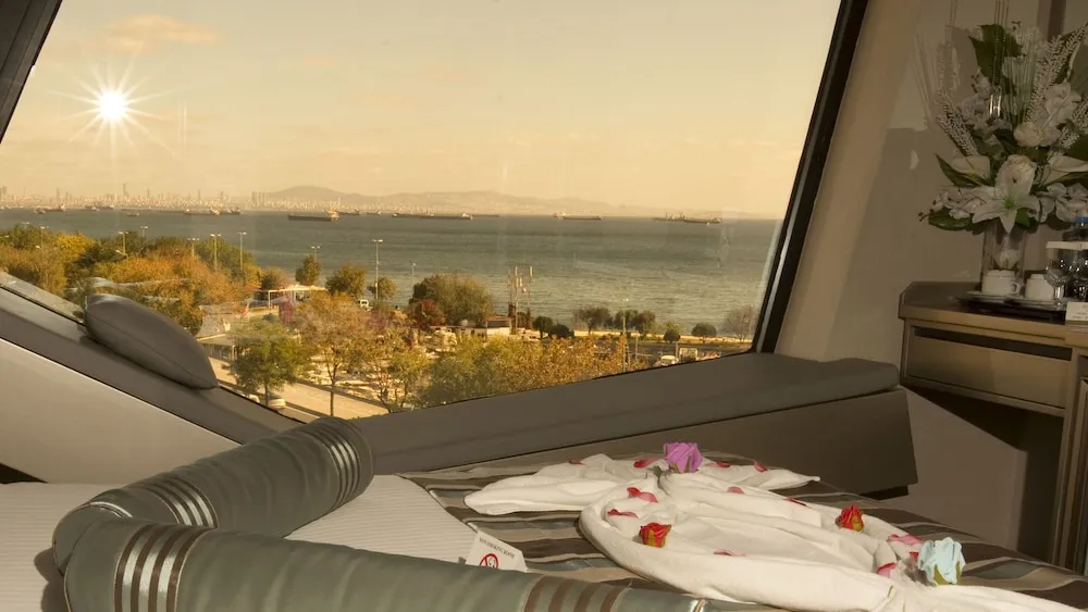 Deluxe Tek Büyük Yataklı Oda, Deniz Manzaralı