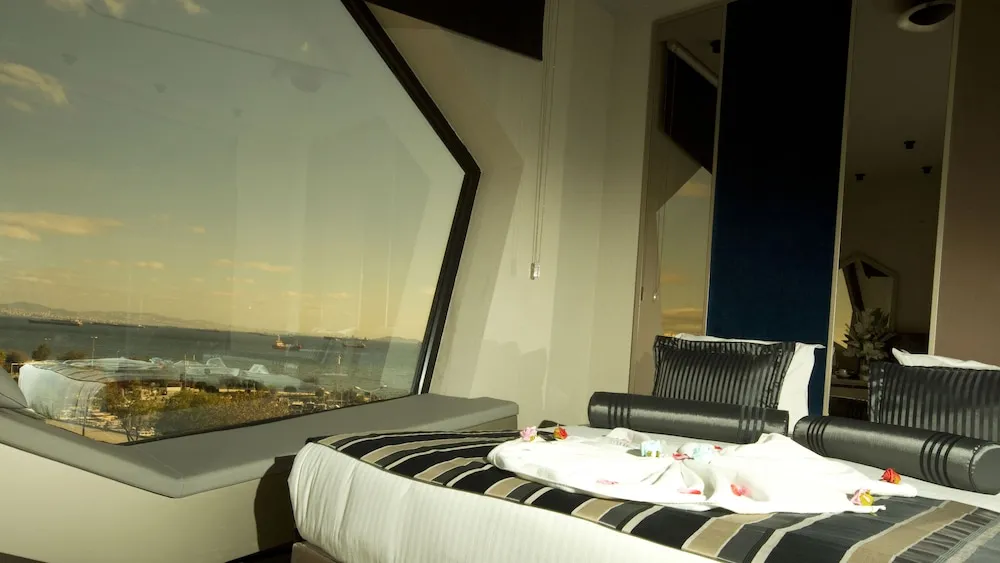 Deluxe Tek Büyük Yataklı Oda, Deniz Manzaralı