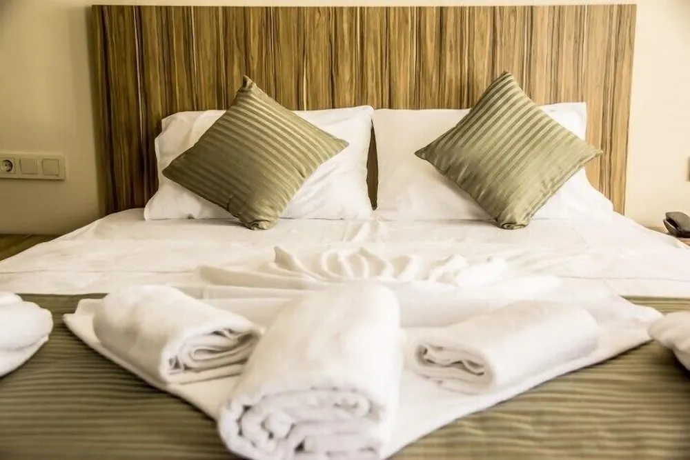 Deluxe Oda, 1 Büyük (Queen) Boy Yatak, Sigara İçilmez