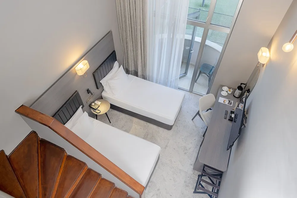 Duplex Room Land View