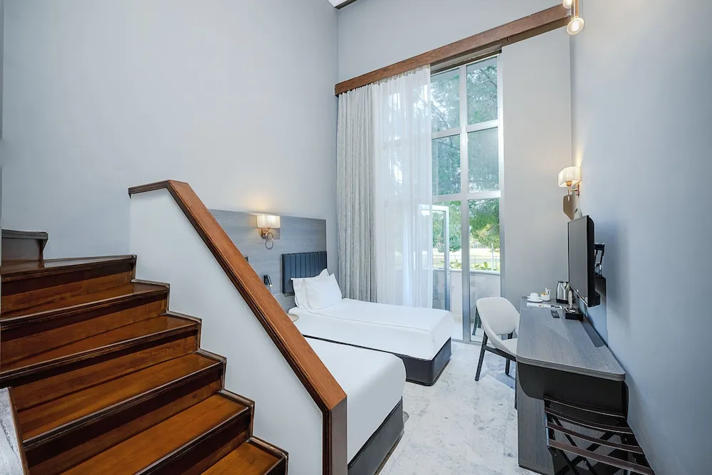 Duplex Room Land View