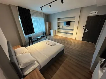 Lucca Suites Hotel