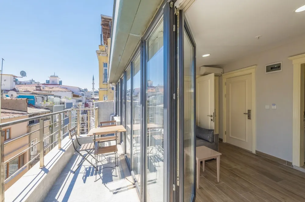 Comfort Çatı Katı Süiti (Penthouse)