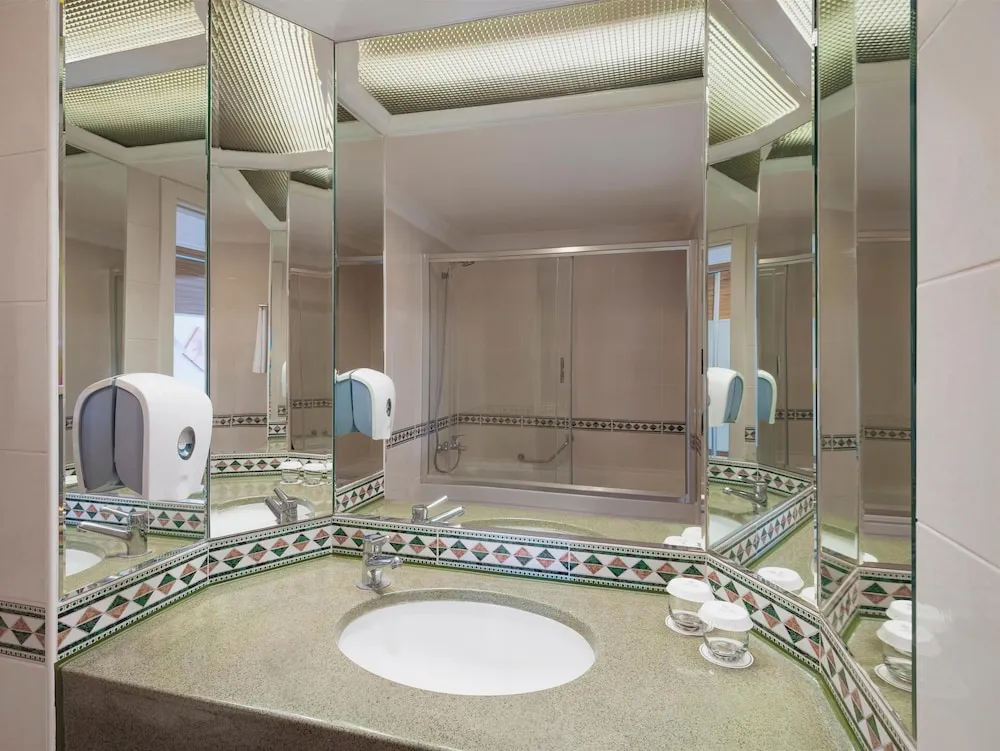 Aqua Standard Room