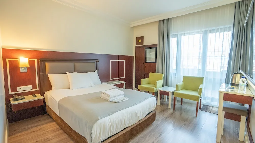 Standard Tek Büyük Yataklı Oda